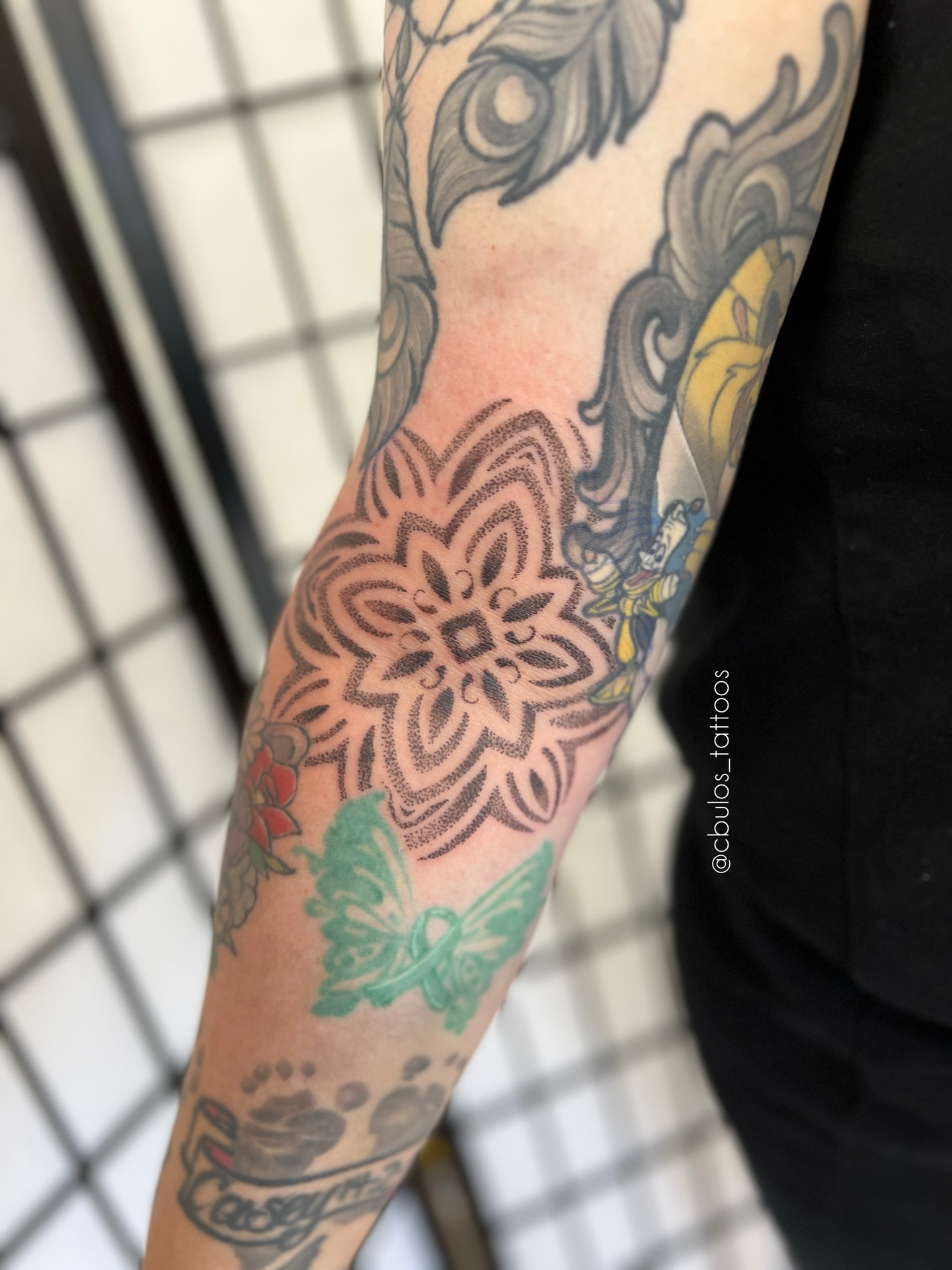 Mandala — elbow